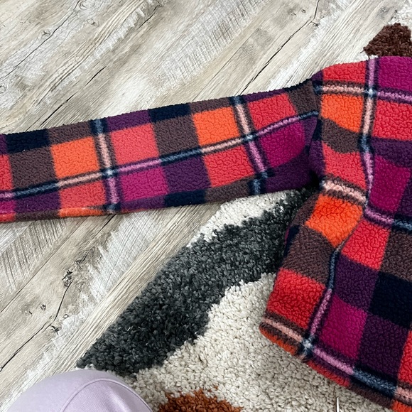 American Eagle Flannel Sweater - Picture 7 of 8